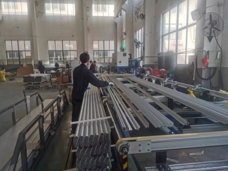 Quadro de alumínio de painel solar de alta resistência à corrosão com anodização e resistência a intempéries